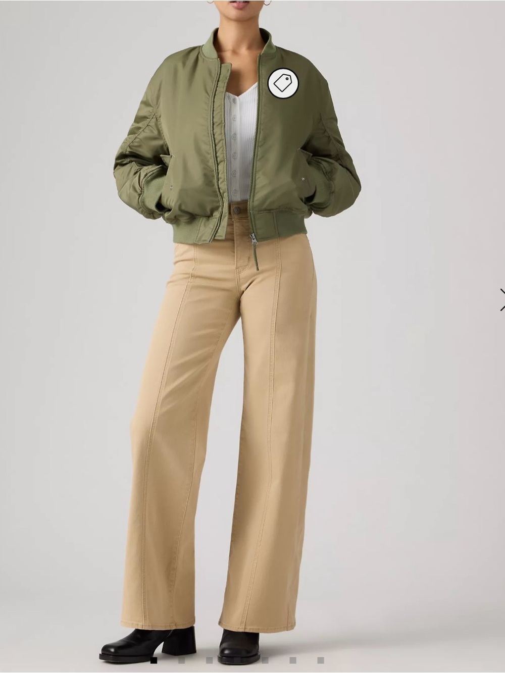 Levi's Wide Leg Pants in Beige with Olive Styling